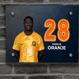 Oranje Naambordje 18